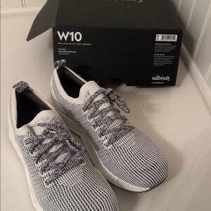 ALLBIRDS Tree Flyer sneaker: blizzard size 10
Brand New